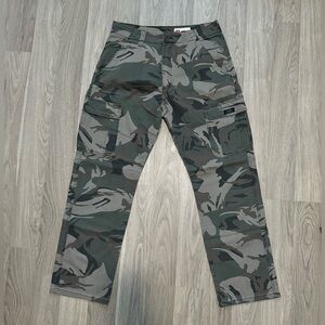 Wrangler camo pants